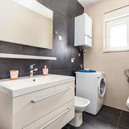 Rona Smokva 招待所 4*