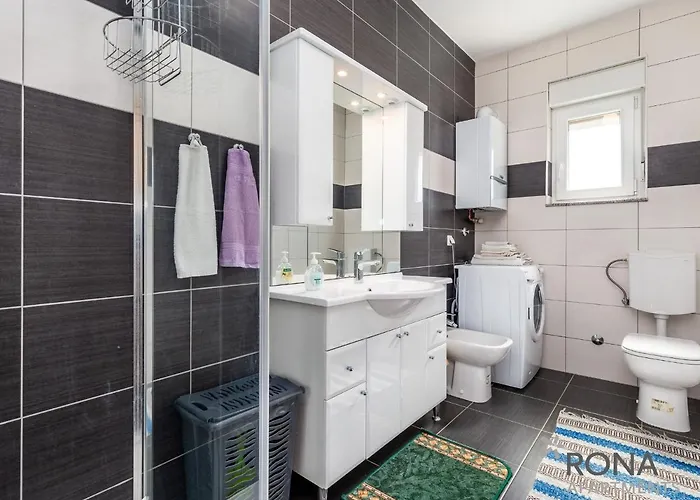 Rona Smokva Rijeka