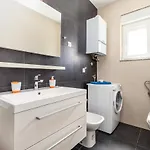 Rona Smokva Maison d'hôtes 4*