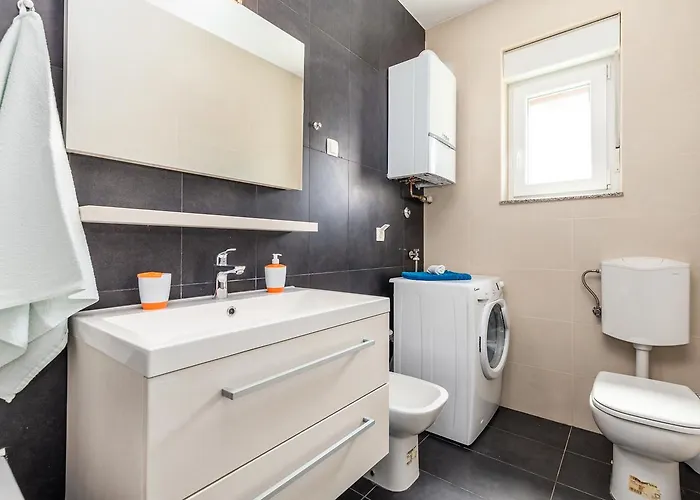Rona Smokva Guest house 4*